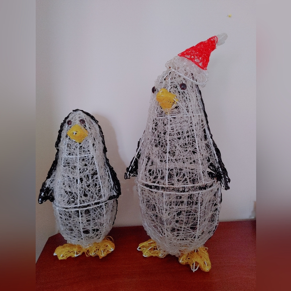 vintage Spaghetti String Penguins